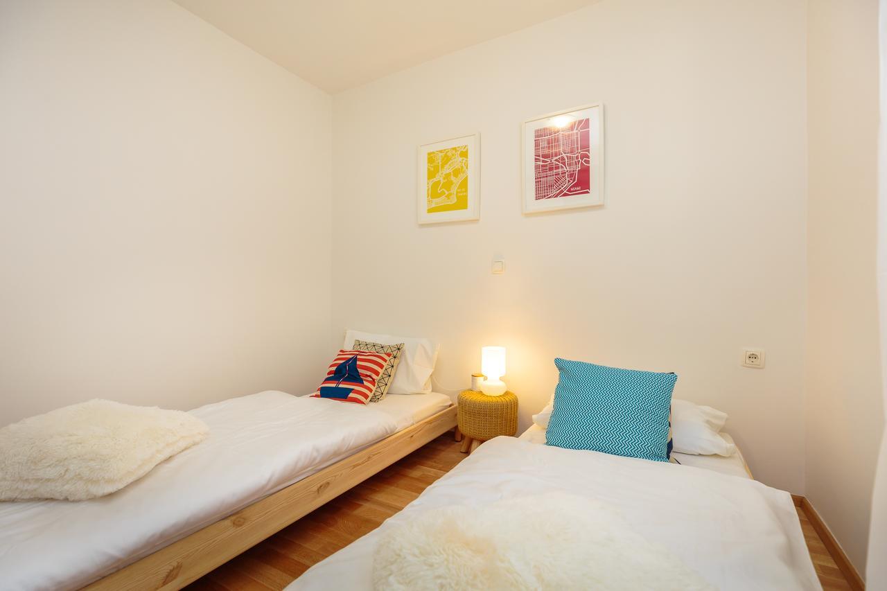 Two Bedroom Sunny Suite ドゥブロブニク エクステリア 写真