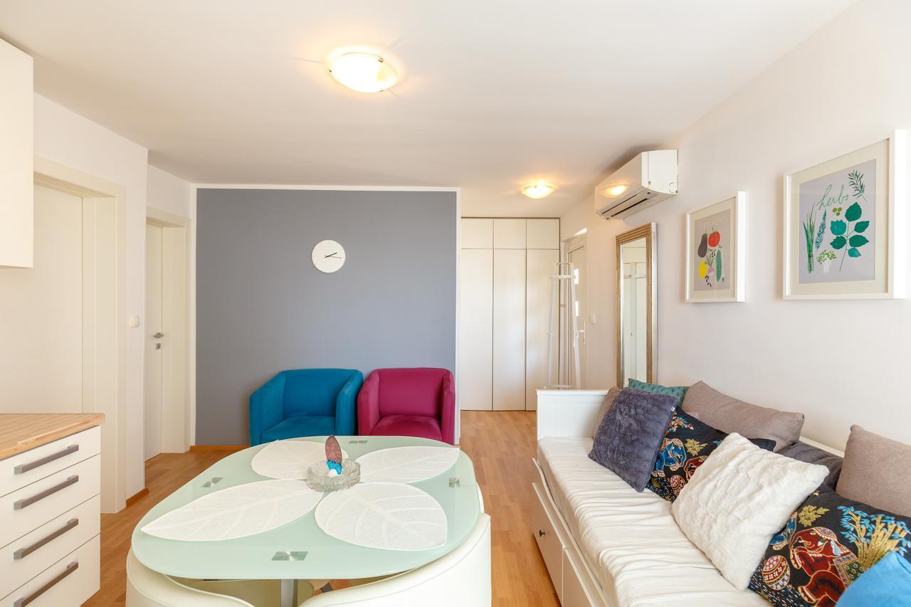 Two Bedroom Sunny Suite ドゥブロブニク エクステリア 写真